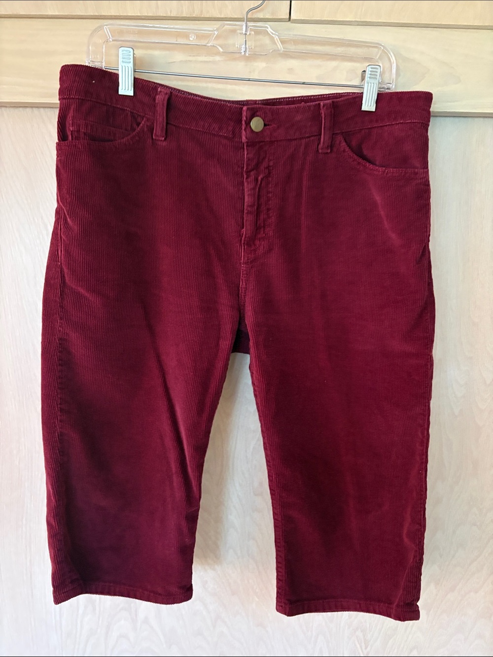 American Apparel Burgundy Corduroy Shorts. Size 32. In fair condition. Vintage - Picture 7 of 10